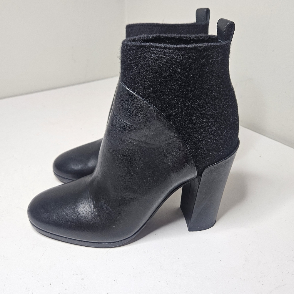 Vince. Emerson Contrast Heeled Bootie Black Wool At Ankle Chunky Heel 7 37